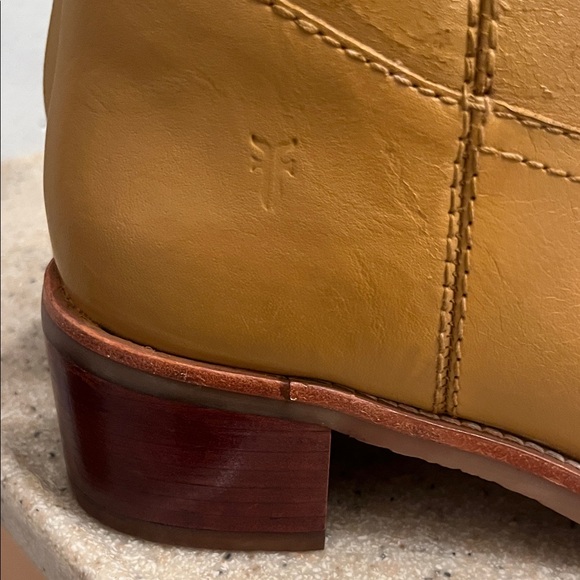 Frye Camryn Tall Pull On Tan Leather Heeled Boots - Picture 2 of 16